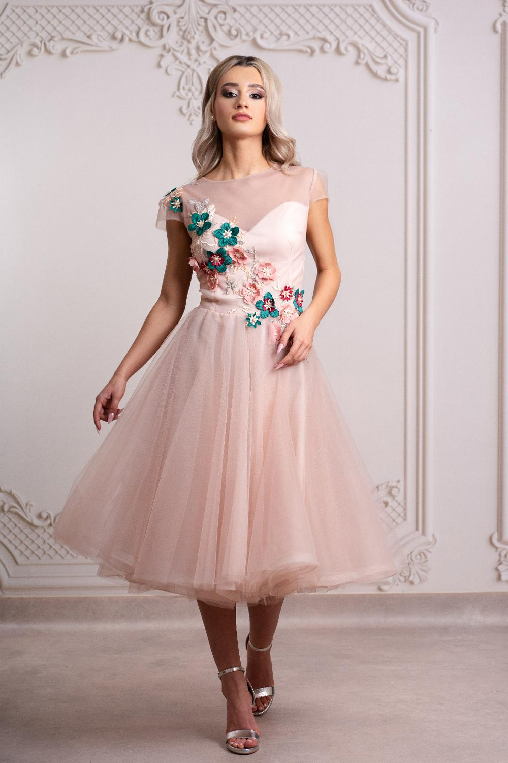 Rochie-scurta-midi-din-tull-2 Rochie scurtă midi din tull